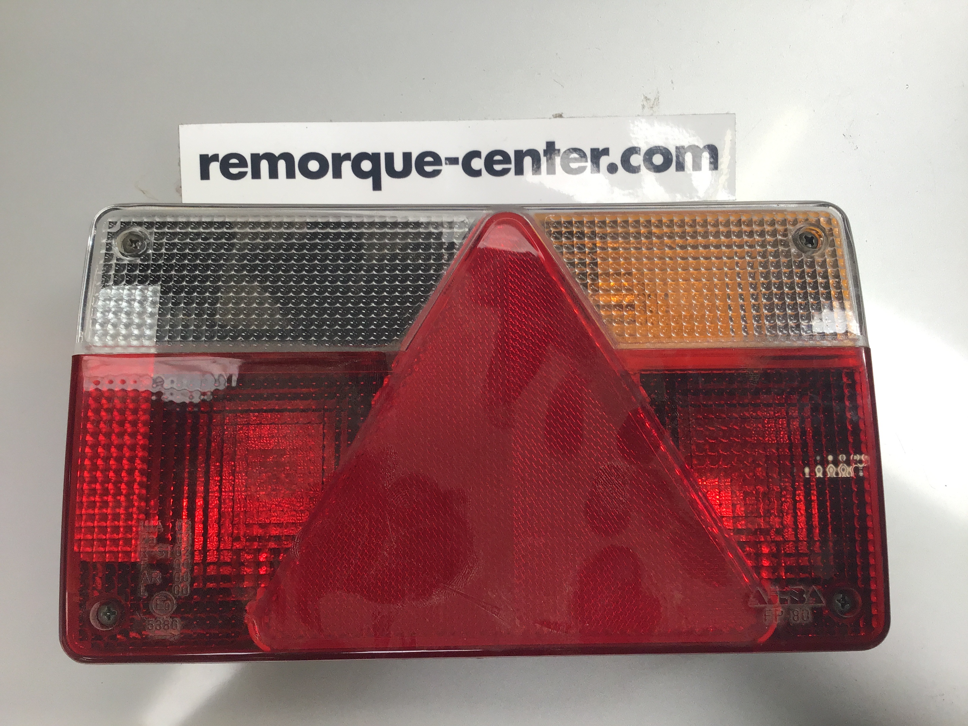 FEU 3 FONCTIONS A LED RemCenter 686877 : Remorque Center